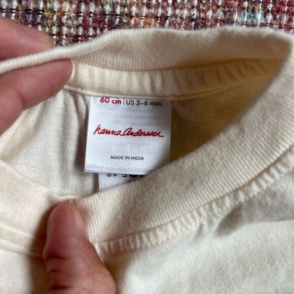Hanna Andersson 3-6 Months Cream t shirt - Picture 5 of 6